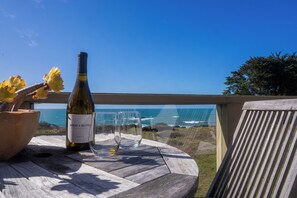Property grounds - Inspired by a view of the Sea (Sea Ranch)