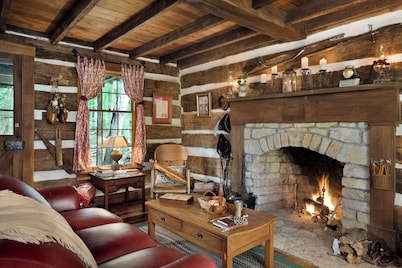 Captain's Cabin Bed & Breakfast: Bourbon Trail. History & Romance