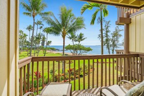 Property grounds - "Sunny Daze" at Lae Nani 522 -Oceanfront, Second Floor, 2 Bedroom | 2 Bathroom (Kapaa)