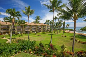 Exterior - "Sunny Daze" at Lae Nani 522 -Oceanfront, Second Floor, 2 Bedroom | 2 Bathroom (Kapaa)