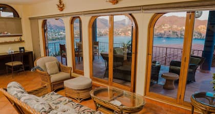 Nice vacation place to relax under the hot sun of zihuatanejo