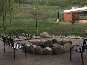 Property grounds - Enjoy the Summer at Granby Ranch.  Golf, Bike, Hike, Fish the Fraser River! (Granby)