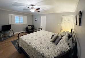 4 habitaciones, tabla de planchar con plancha y wifi gratis