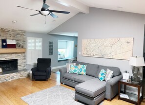 Smart TV, DVD player, books, stereo