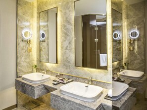 Deluxe-Suite, 1 King-Bett