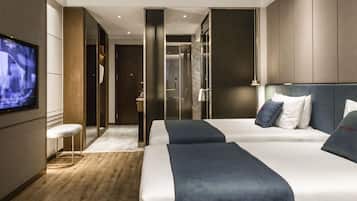 Family Room, 2 Double Beds (Classic) | Minibar, in-room safe, individually decorated, desk