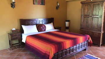 Egyptian cotton sheets, individually decorated, desk, blackout curtains