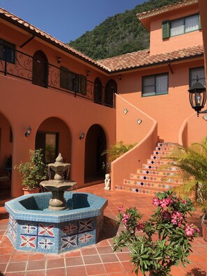 Interior detail - Wishingwell B&B (Donghe)