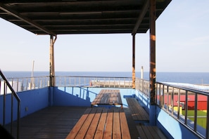 Chambre Familiale, 2 chambres, non-fumeurs | Terrasse/Patio