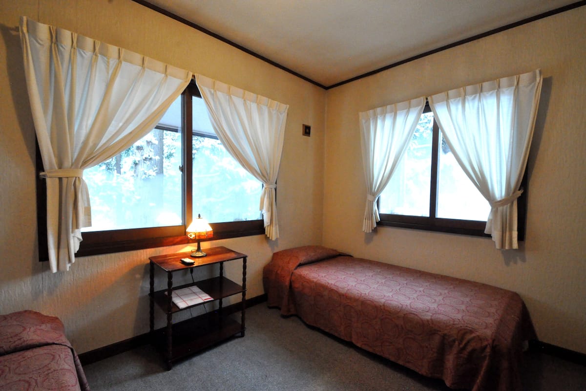 Twin Room, Shared Bathroom