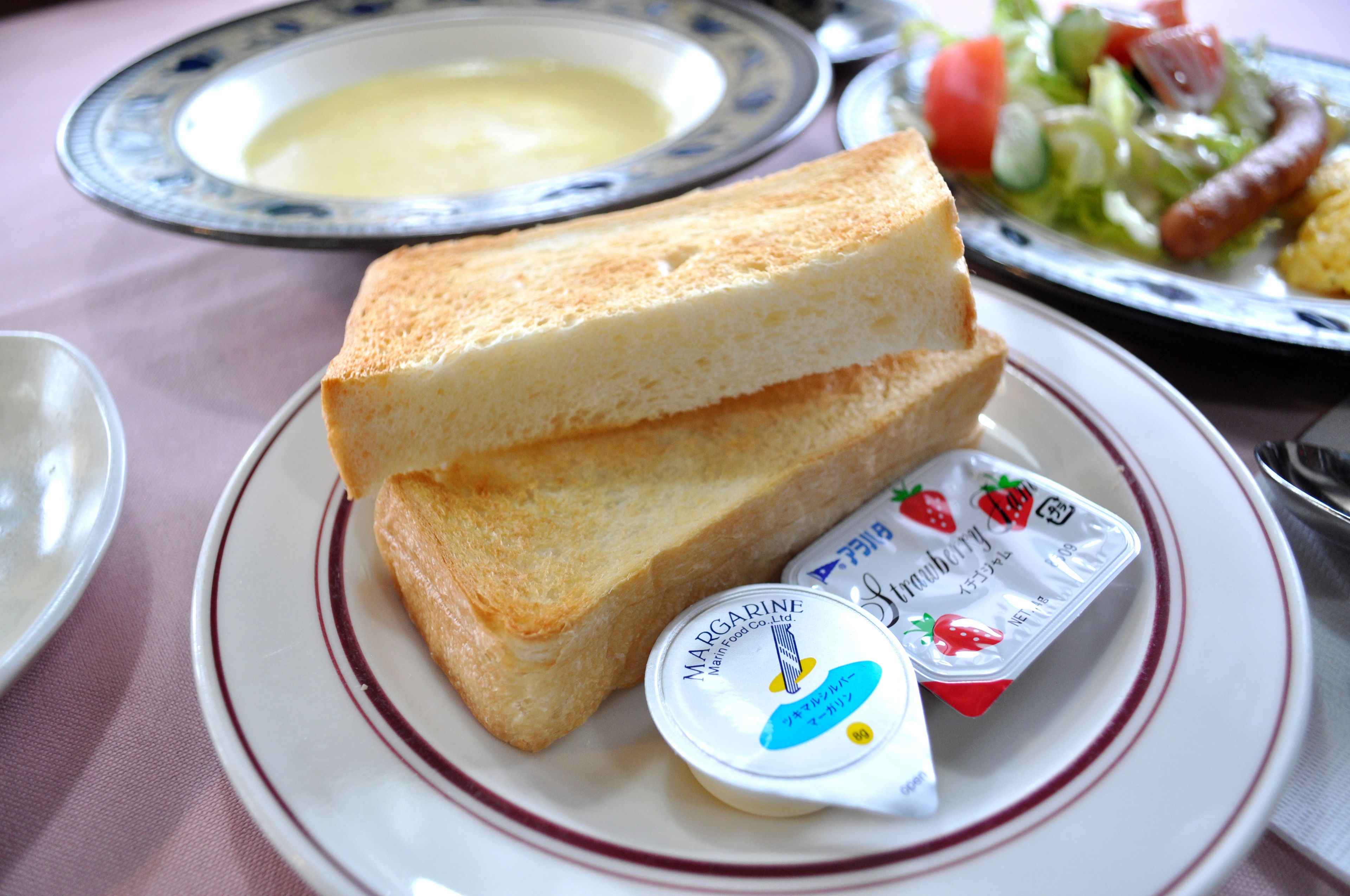 Makanan dan minuman