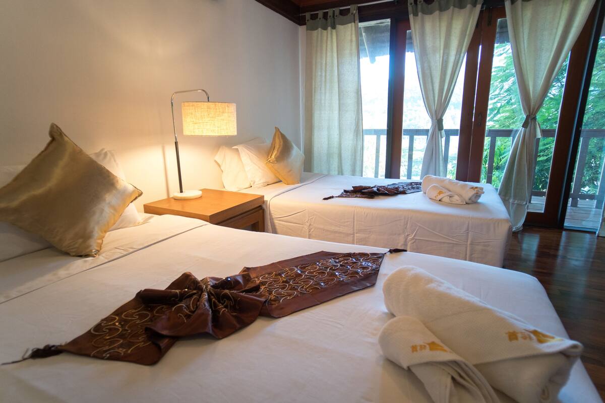 DELUXE LANNA | Blackout drapes, soundproofing, free WiFi, bed sheets