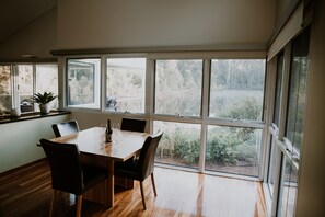 Deluxe-Chalet, 1 King-Bett, barrierefrei | Innenbereich