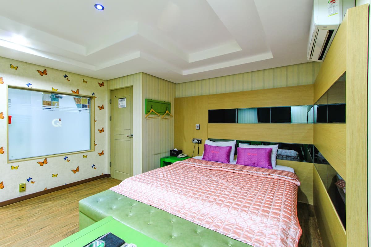 Standard Double Room | Premium bedding, soundproofing, free WiFi