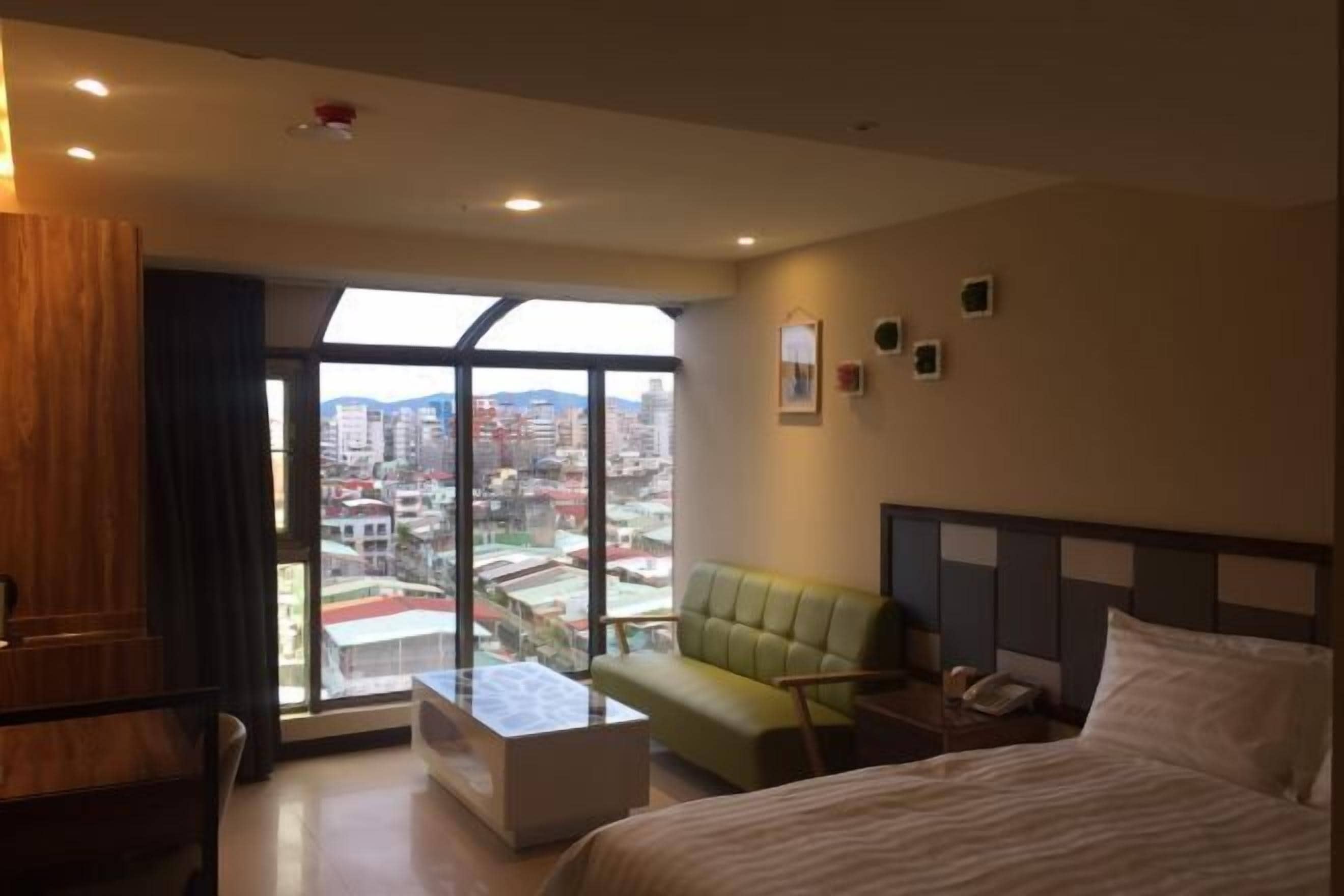 Selimut bulu angsa dan didekorasi berbeda-beda