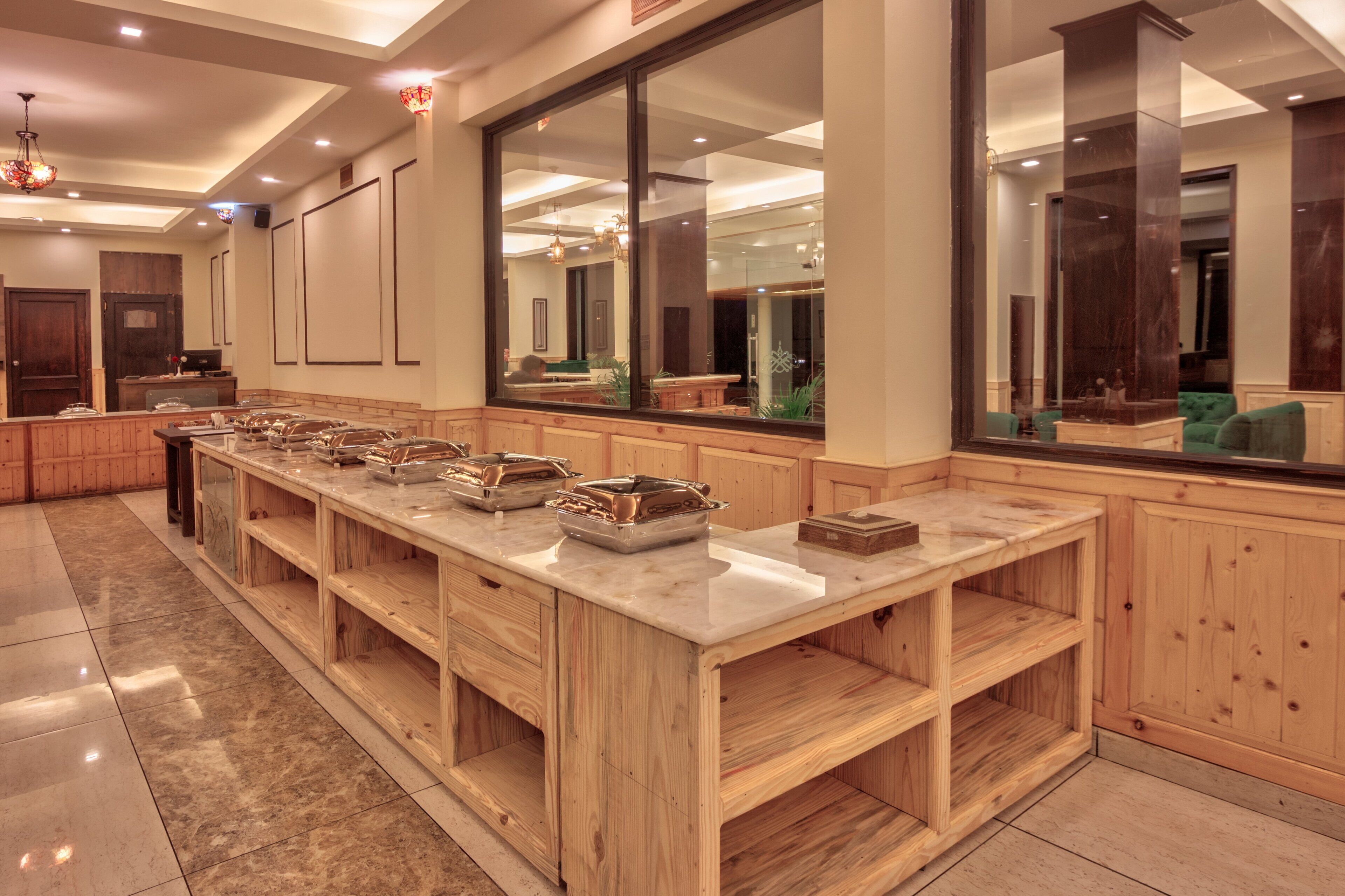 包含每日自助早餐