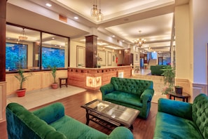 Lobby-Lounge