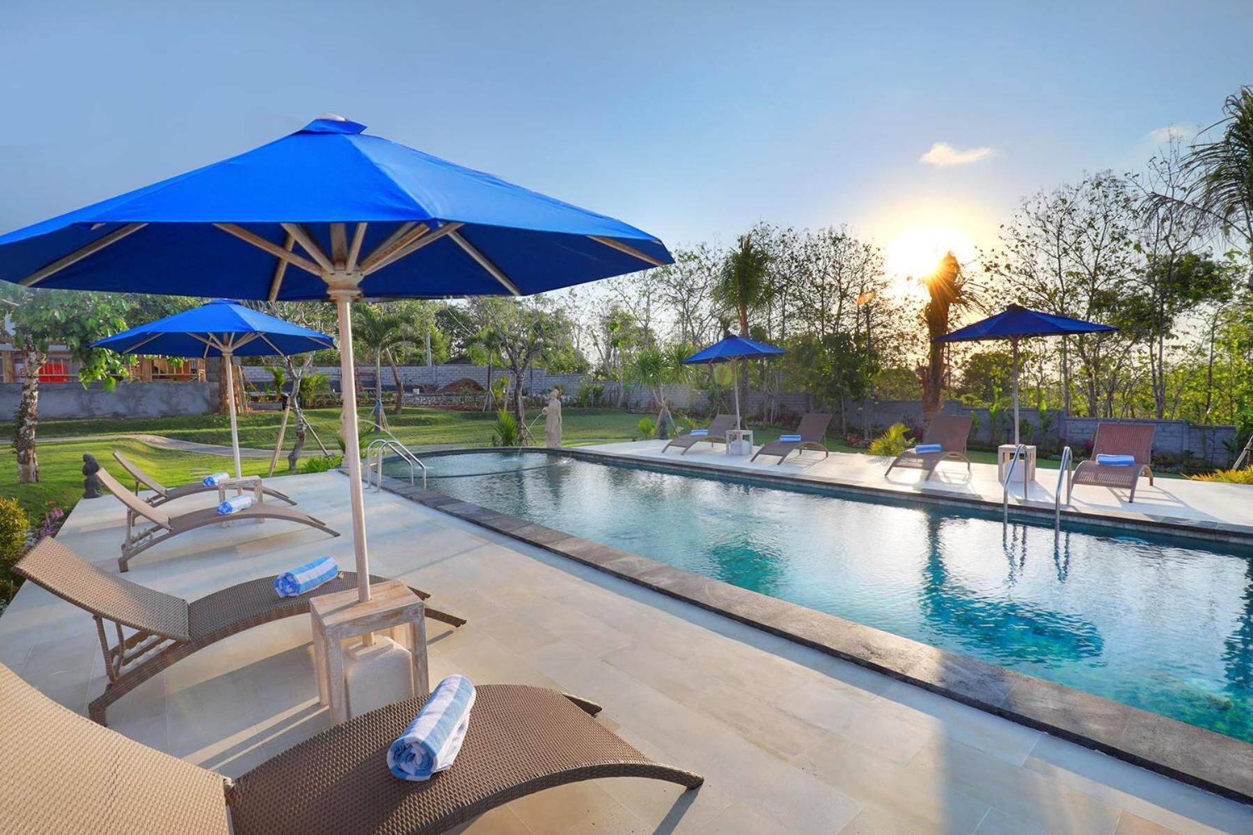 Outdoor pool, pool loungers