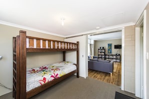 3 bedrooms - Blueshack - Walking distance to foreshore (Guilderton)