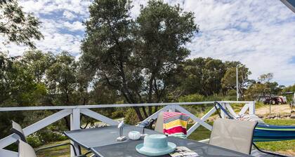 Blueshack - Walking distance to foreshore