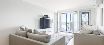 Ocean Waves - Luxury beachside accommodation
