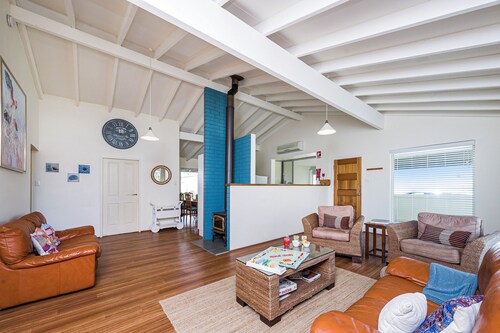 Sheoak on Wedge - Well Appointed Property Close To Beach