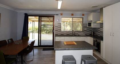 Brooklands - Budjetti Beach Shack Style Majoitus