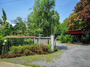 Property entrance - Pairom Resort (Saraburi)