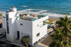Exterior - Beachfront Villa with Heated Pool & Spa (Marbella)
