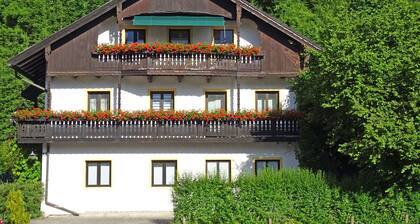 Huoneisto korkeintaan 3 henk. (60 m²)