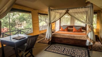 Desk, free rollaway beds, free WiFi, bed sheets