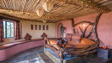 Desk, free rollaway beds, free WiFi, bed sheets