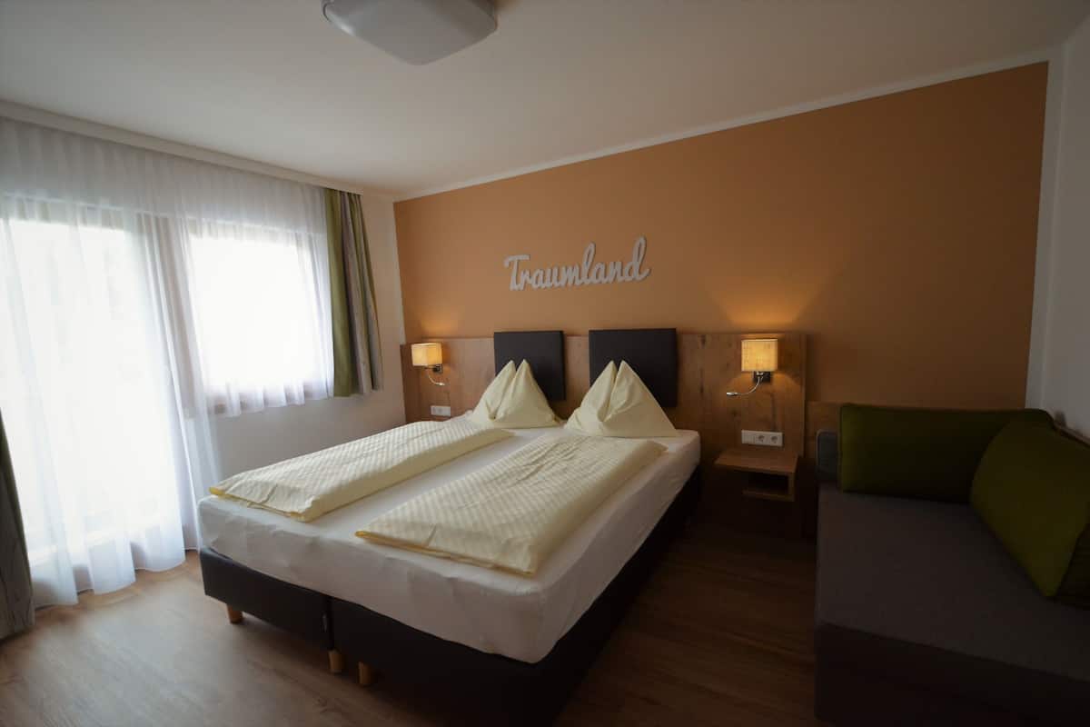 Superior appartement, Meerdere bedden, niet-roken | Een kluis op de kamer, verduisterende gordijnen, gratis wifi, beddengoed
