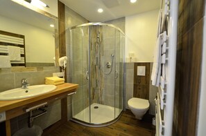 Superior Apartment, Multiple Beds, Non Smoking | Bathroom - Lindenheim Appartements KG (Schladming)