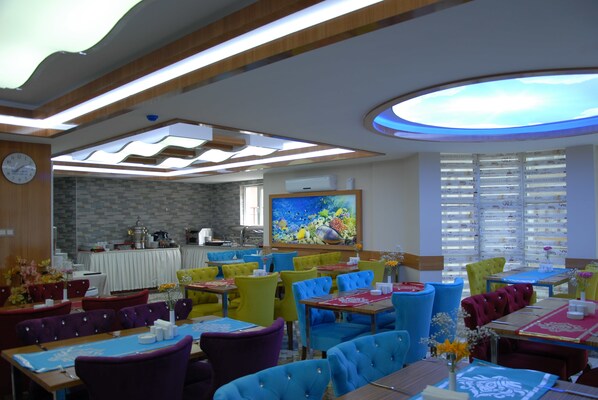 Desayuno buffet incluido todos los días