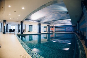 Indoor pool, sun loungers - Caspian Riviera Grand Palace (Aktau)