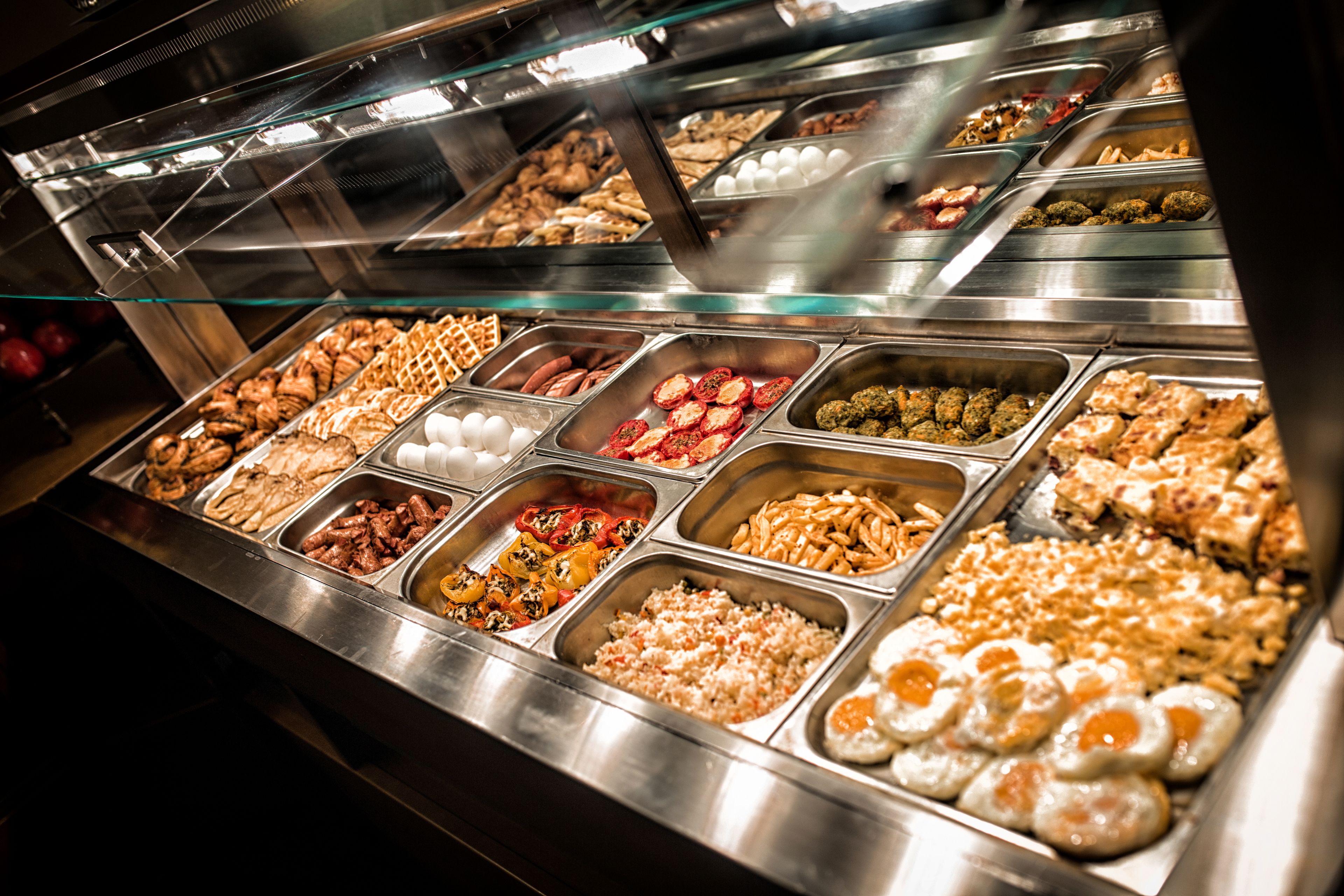 Tägliches Frühstücksbuffet gegen Gebühr