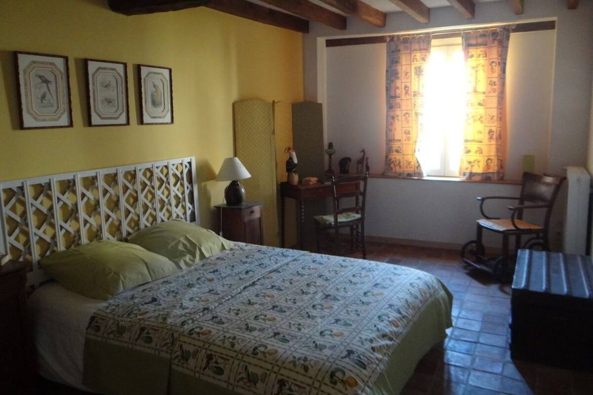 Quarto casal ou duplo, para não fumantes | Individualmente decorados, individualmente mobiliados, escrivaninha