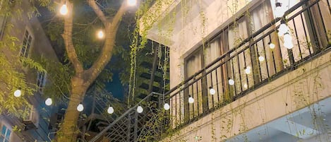 Chambre Double Standard, 1 trĂšs grand lit | Terrasse/Patio