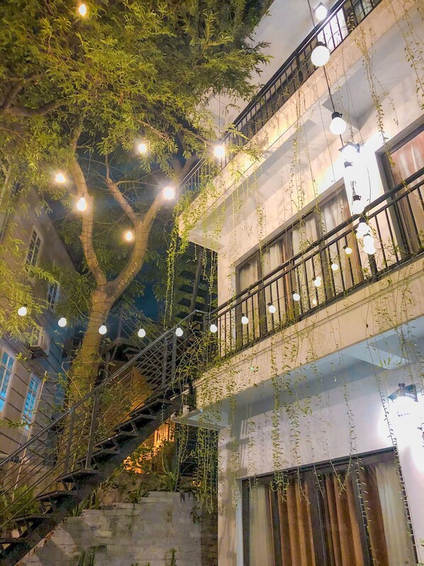 Habitación estándar doble, 1 cama de matrimonio grande | Terraza o patio