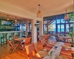 Breakfast, lunch, brunch served; pool views