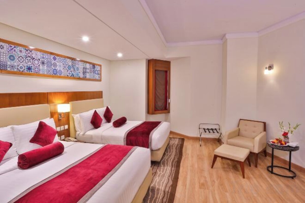 Deluxe Queen Room