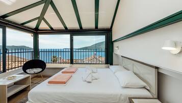 Deluxe Double Room, Bay View | Desk, laptop workspace, iron/ironing board, free WiFi
