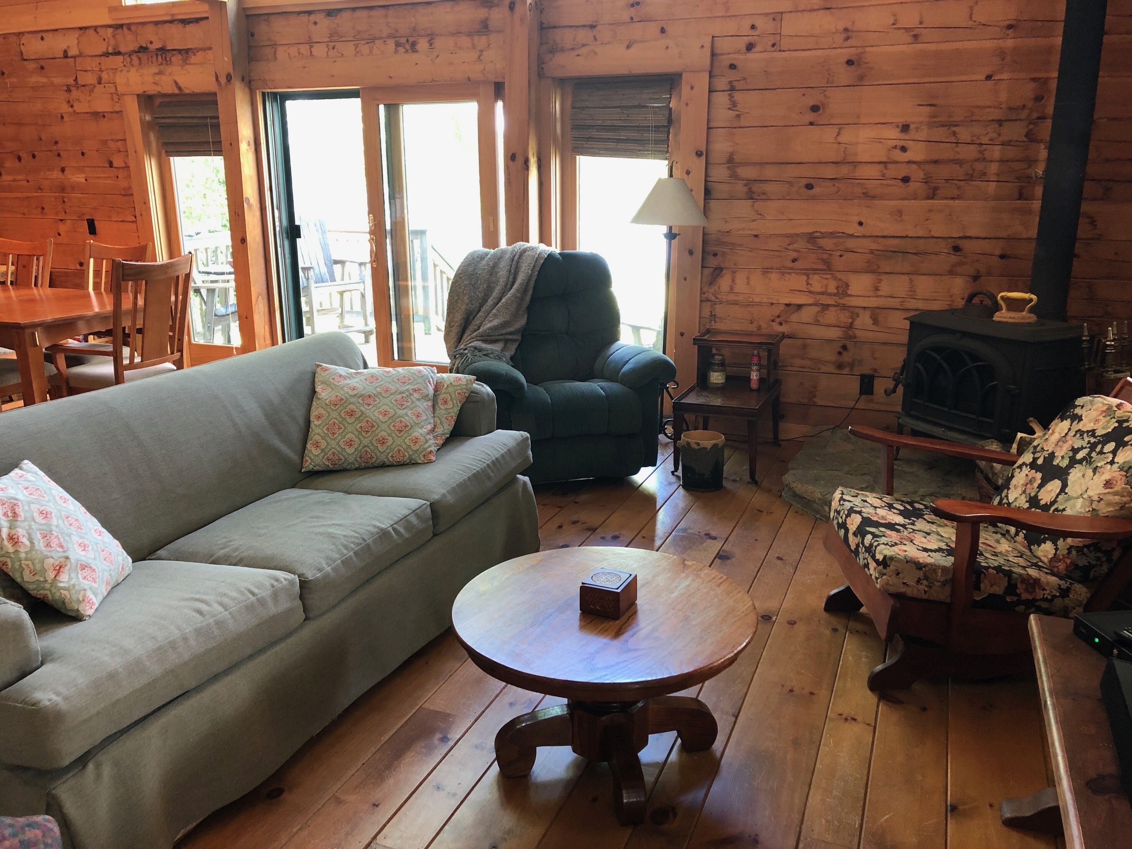10 Best Lake Cabin Rentals In Connecticut, USA Updated 2024 Trip101