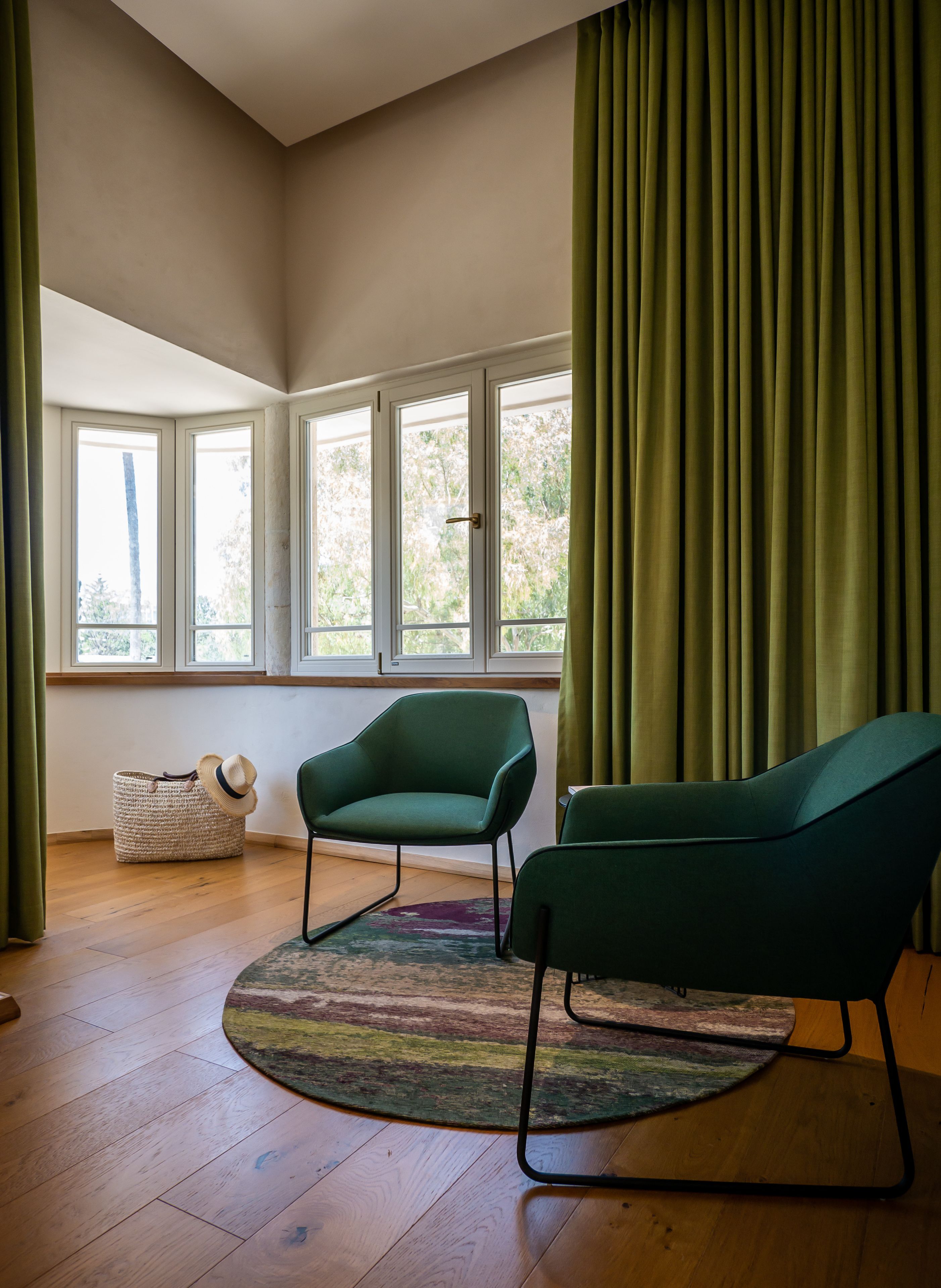 suite | 1 bedroom, minibar, in-room safe, desk