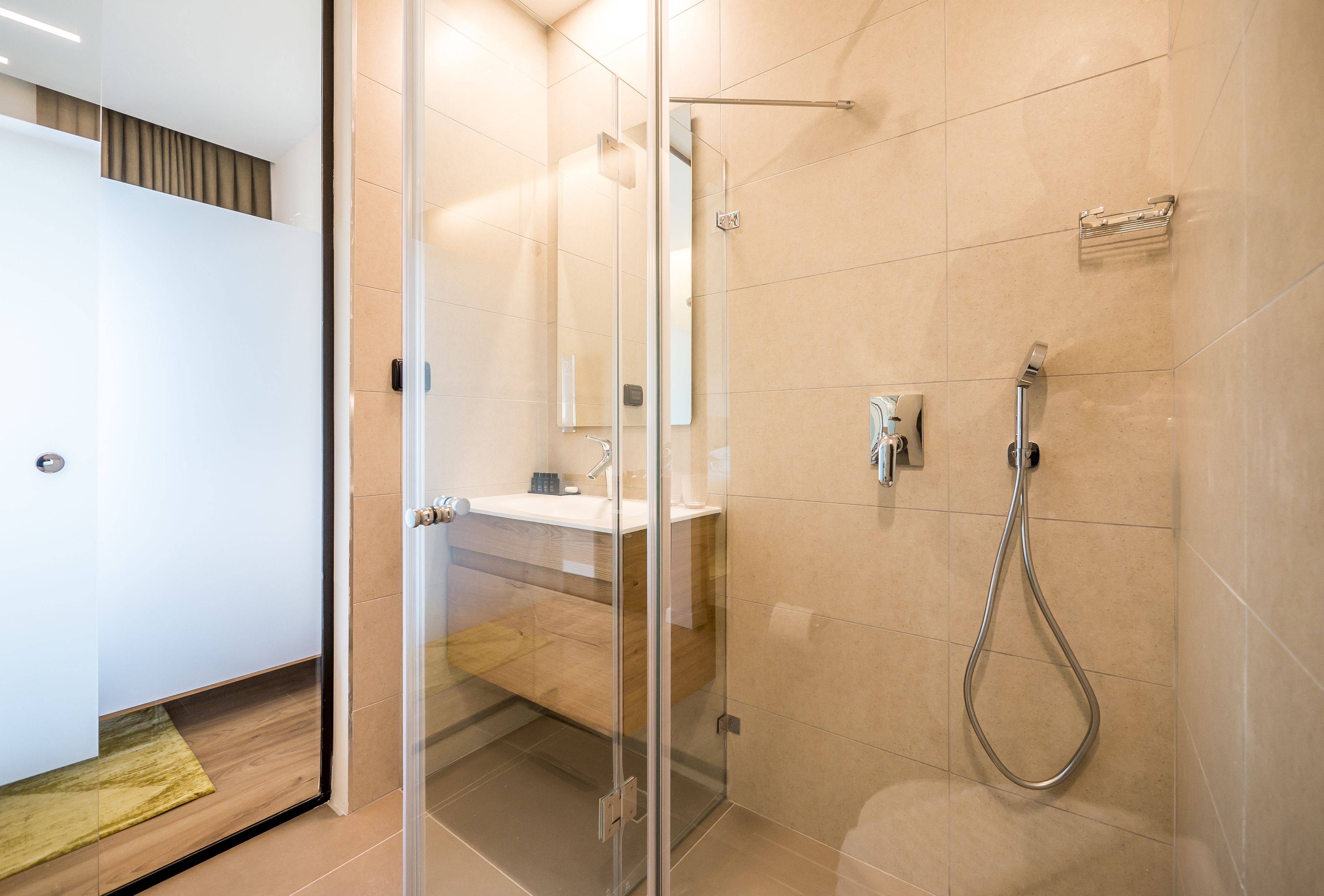 classic triple room | bathroom | shower, rainfall showerhead, free toiletries, hair dryer