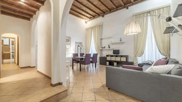 Lägenhet - 1 sovrum | Vardagsrum | Platt-tv