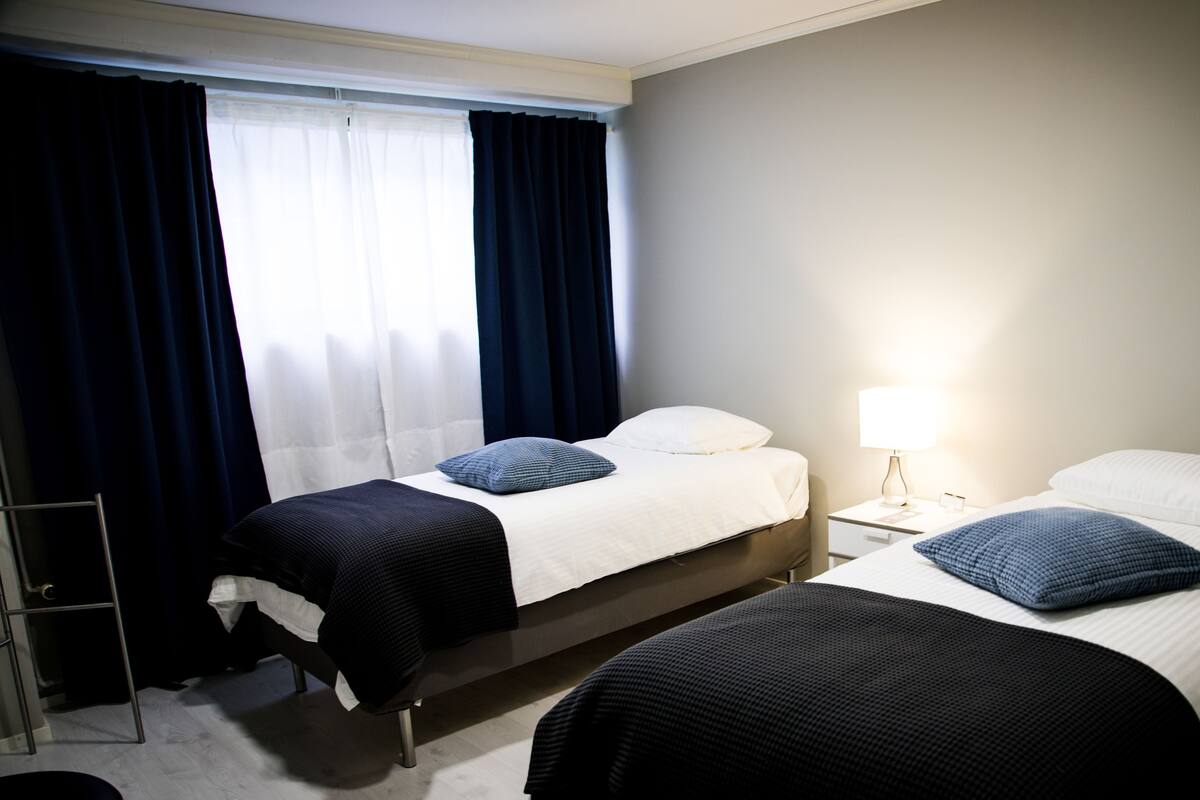 Minibar, bureau, rideaux occultants, chambres insonorisées