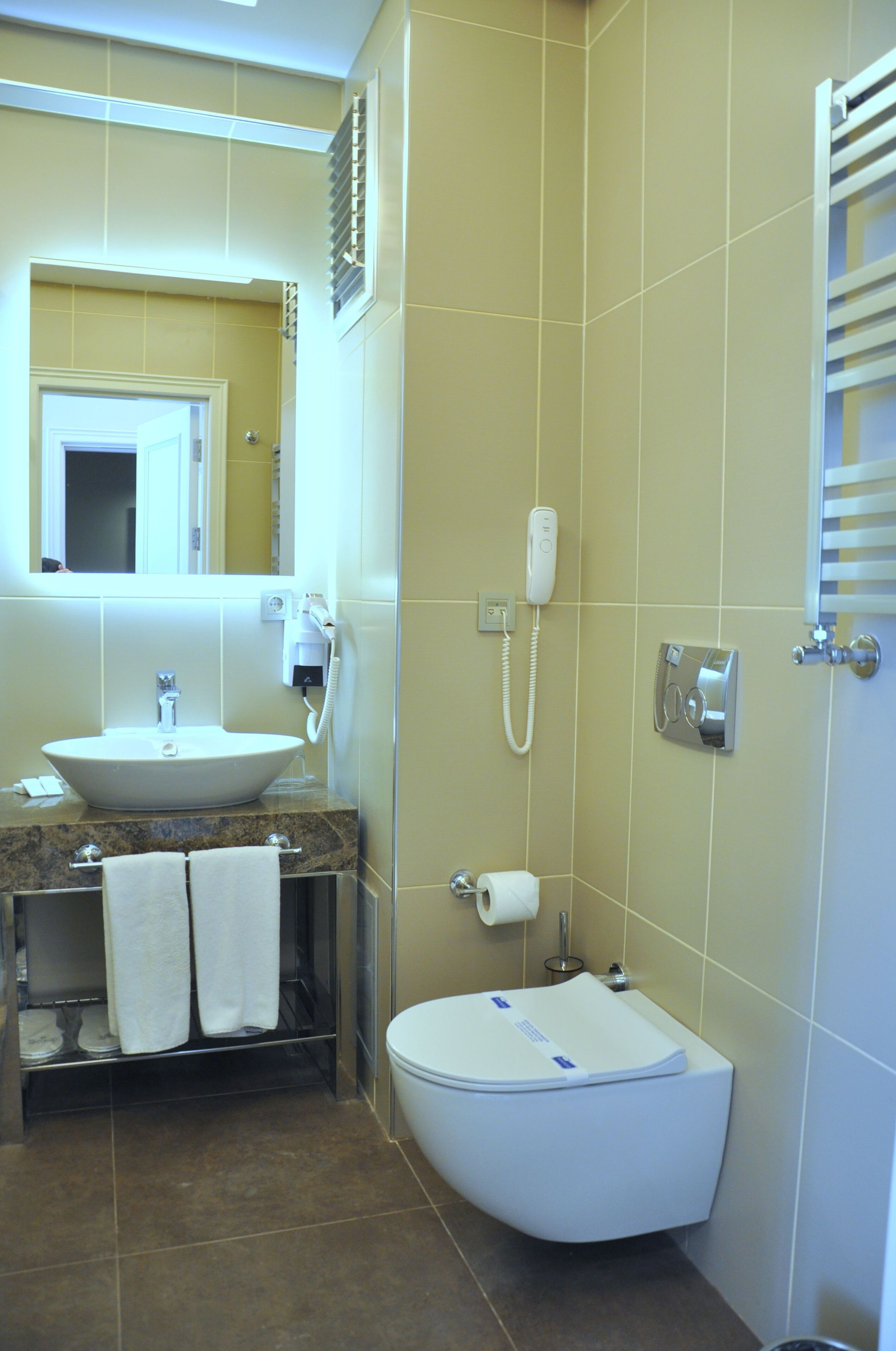 Bathroom | Shower, rainfall showerhead, free toiletries, hair dryer