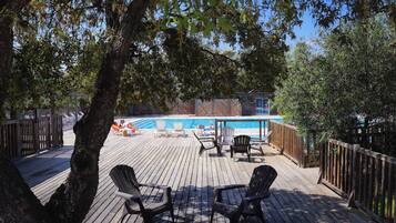 Seasonal outdoor pool